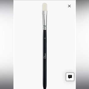 No. 13 Concealer Brush
DIOR